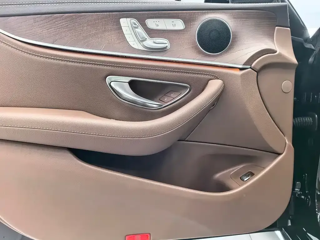 Mercedes-Benz E-Class 2023 из CN, фото 4