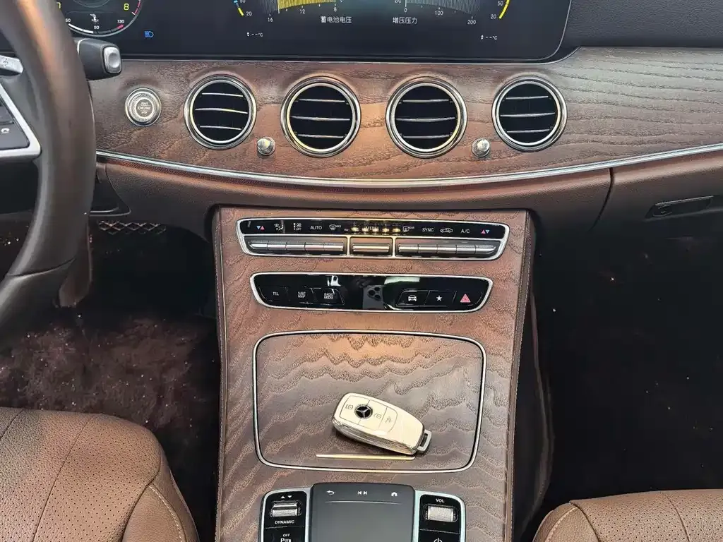 Mercedes-Benz E-Class 2023 из CN, фото 7