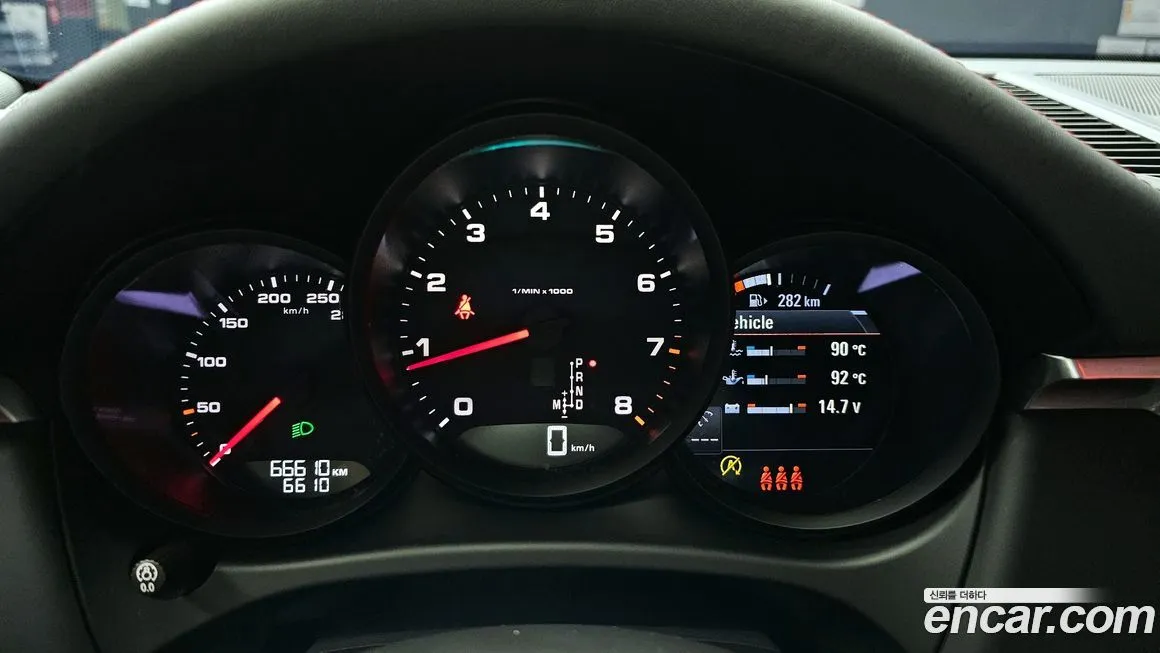 Porsche Macan 2021 из KR, фото 3