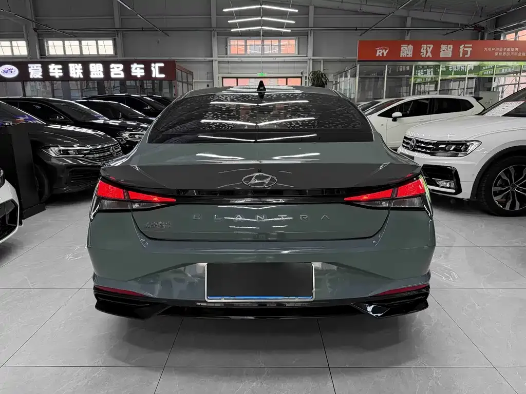 Hyundai Elantra 2022 из CN, фото 3