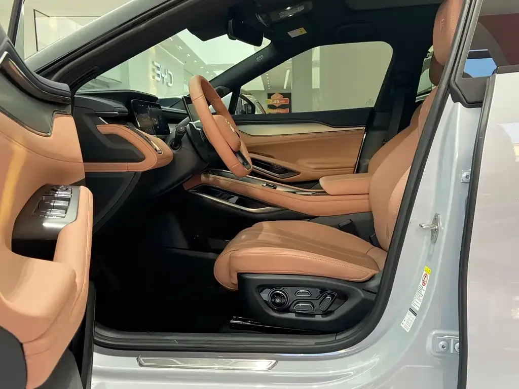 BYD L EV 2025 из CN, фото 9
