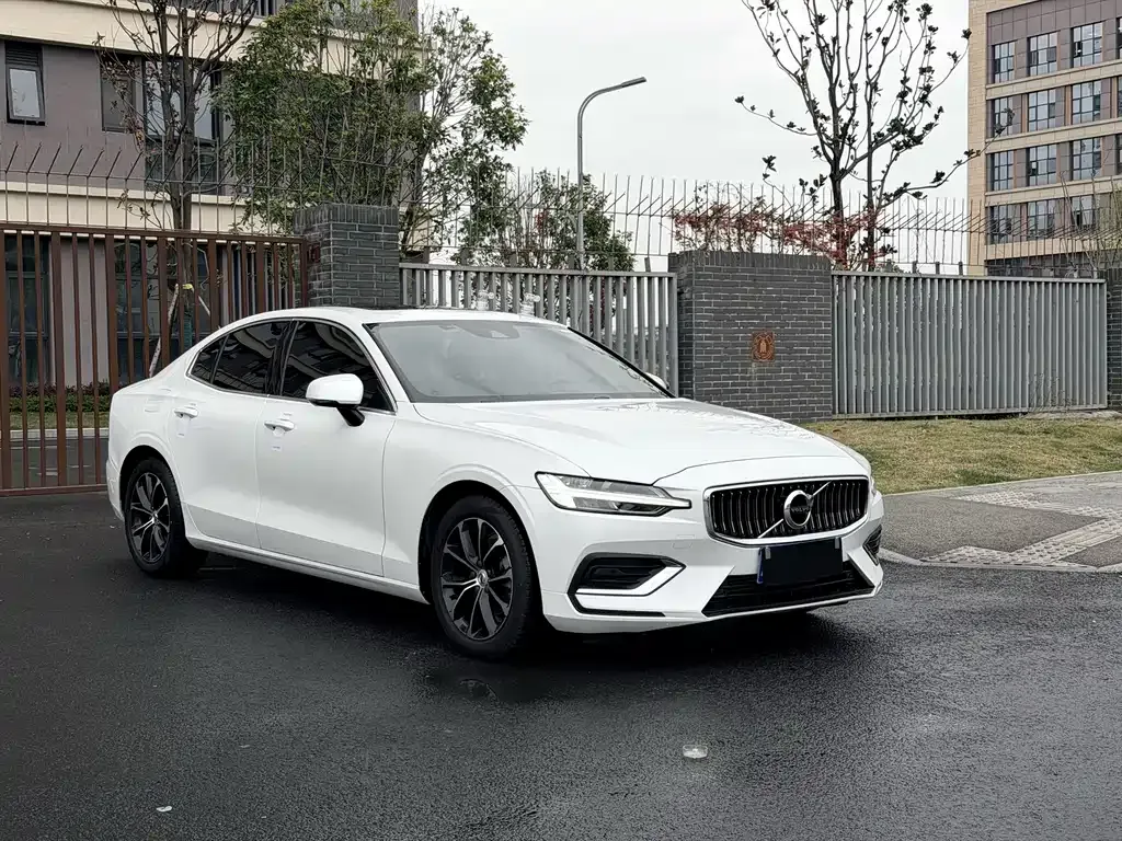Volvo S60 2021 из CN, фото 9