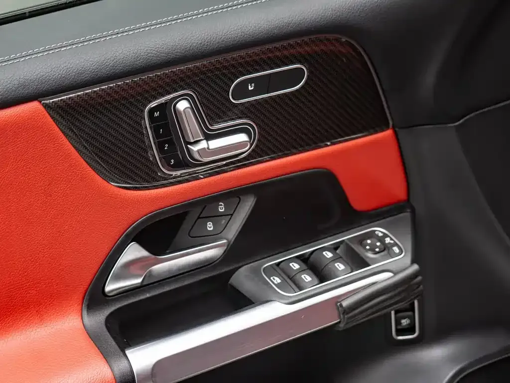Mercedes-Benz GLB AMG 2023 из CN, фото 4