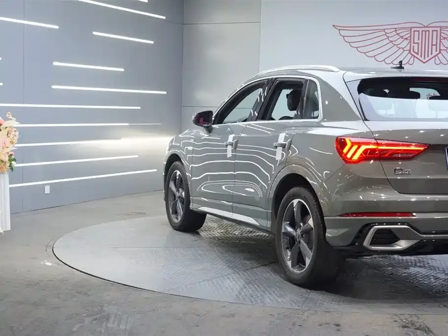 Audi Q3 2024 из CN, фото 2