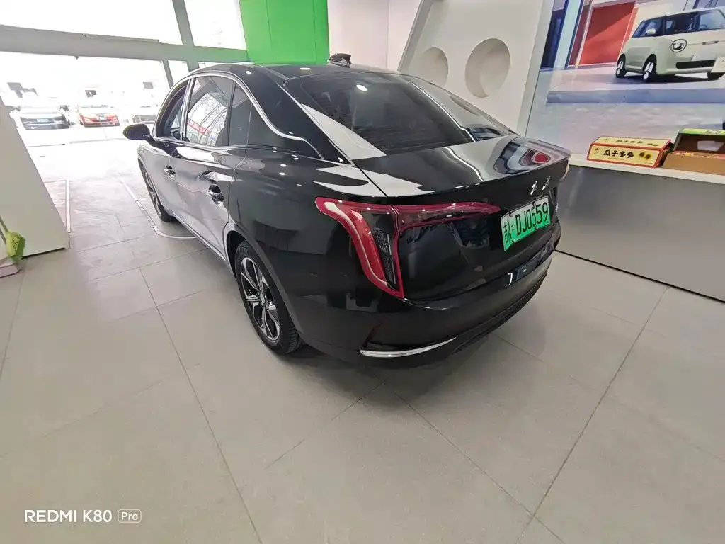 Hongqi E-QM5 — фото 7