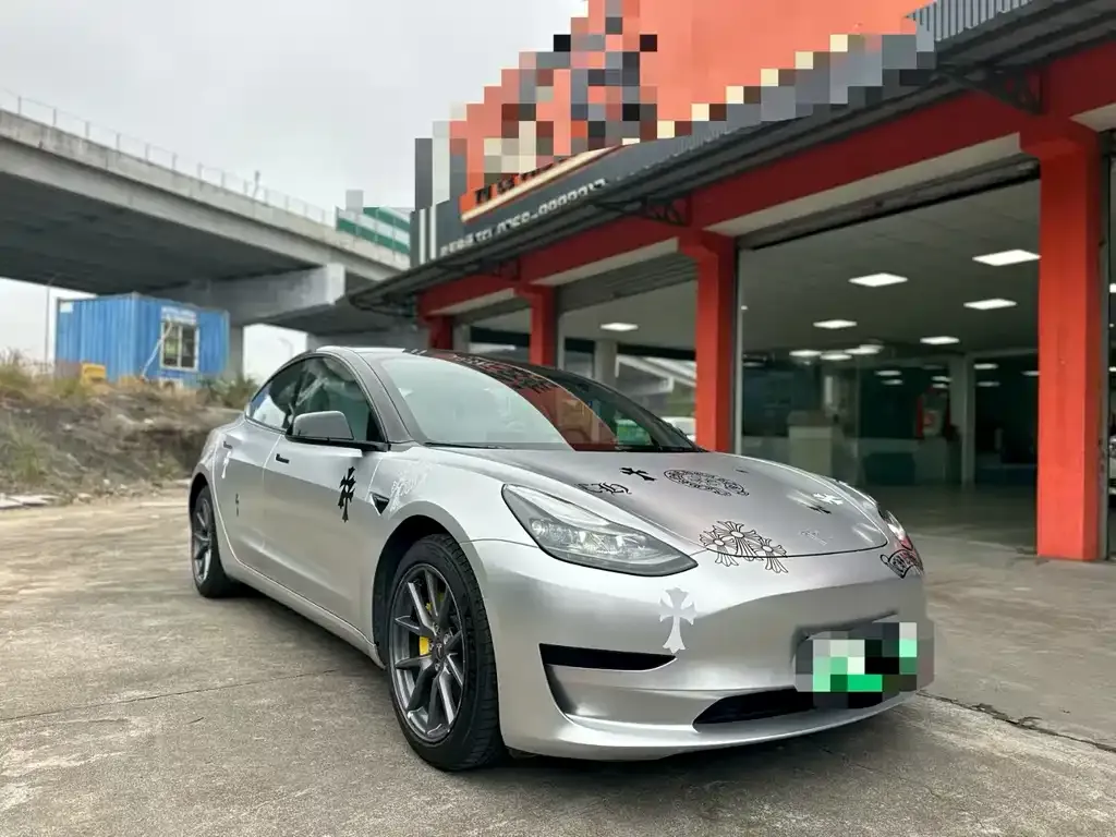 Tesla Model 3 — фото 6