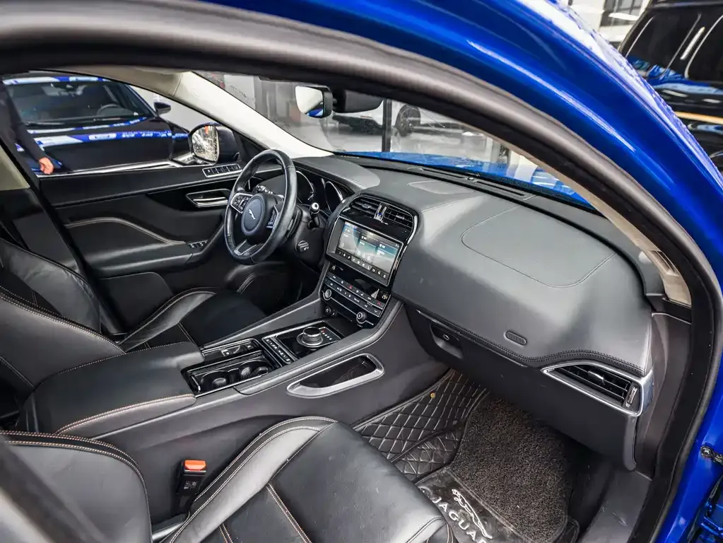 Jaguar F-PACE 2021 из CN, фото 8