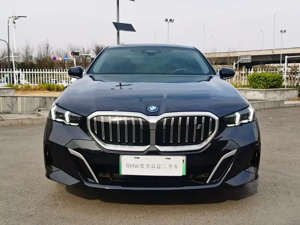 BMW i5 2025 из CN, фото 6