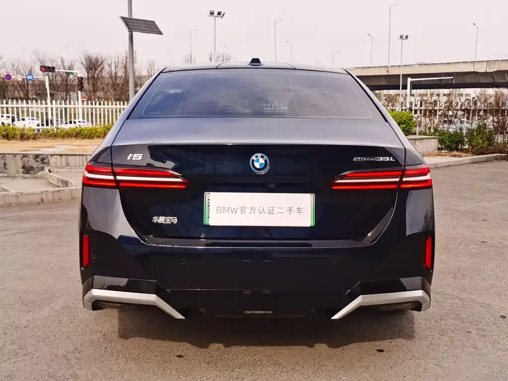 BMW i5 2025 из CN, фото 3