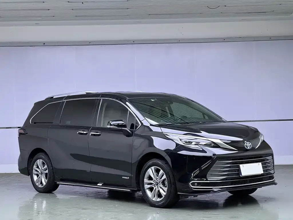 Toyota Sienna 2022 из CN, фото 3