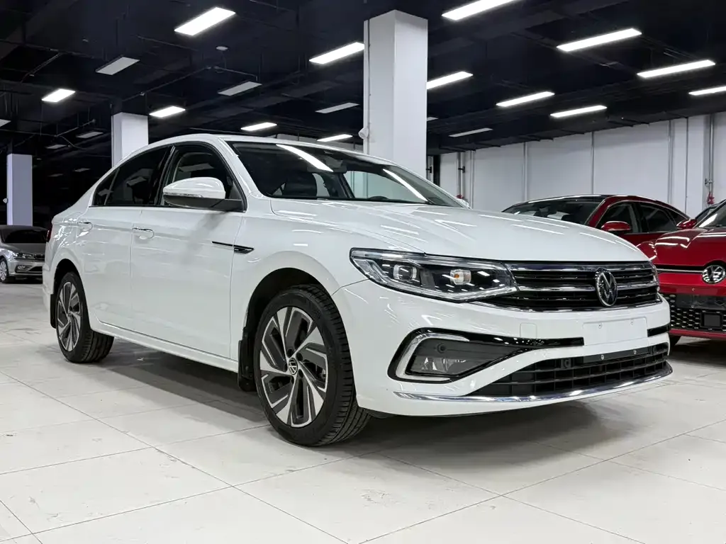 Volkswagen Bora 2023 из CN, фото 2