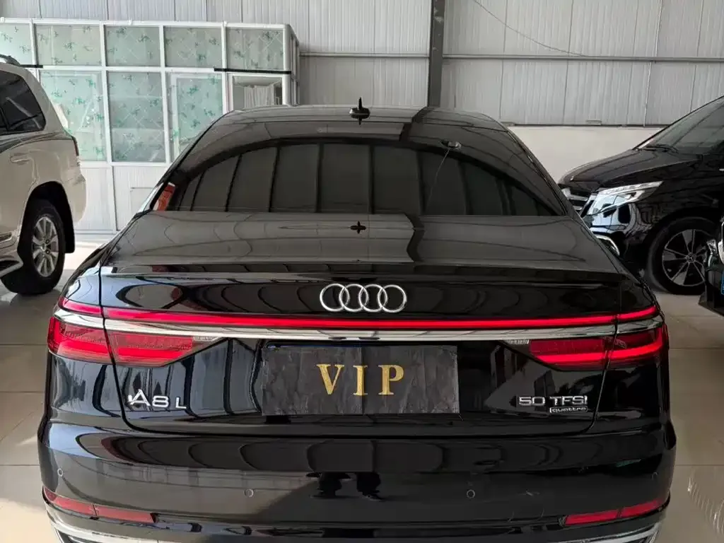 Audi A8 2021 из CN, фото 2
