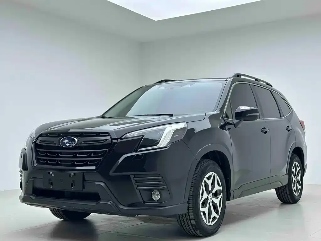 Subaru Forester — фото 1