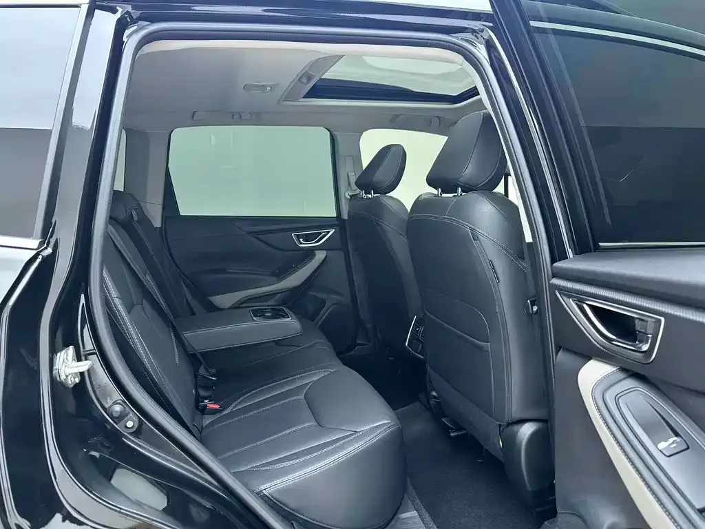 Subaru Forester — фото 10