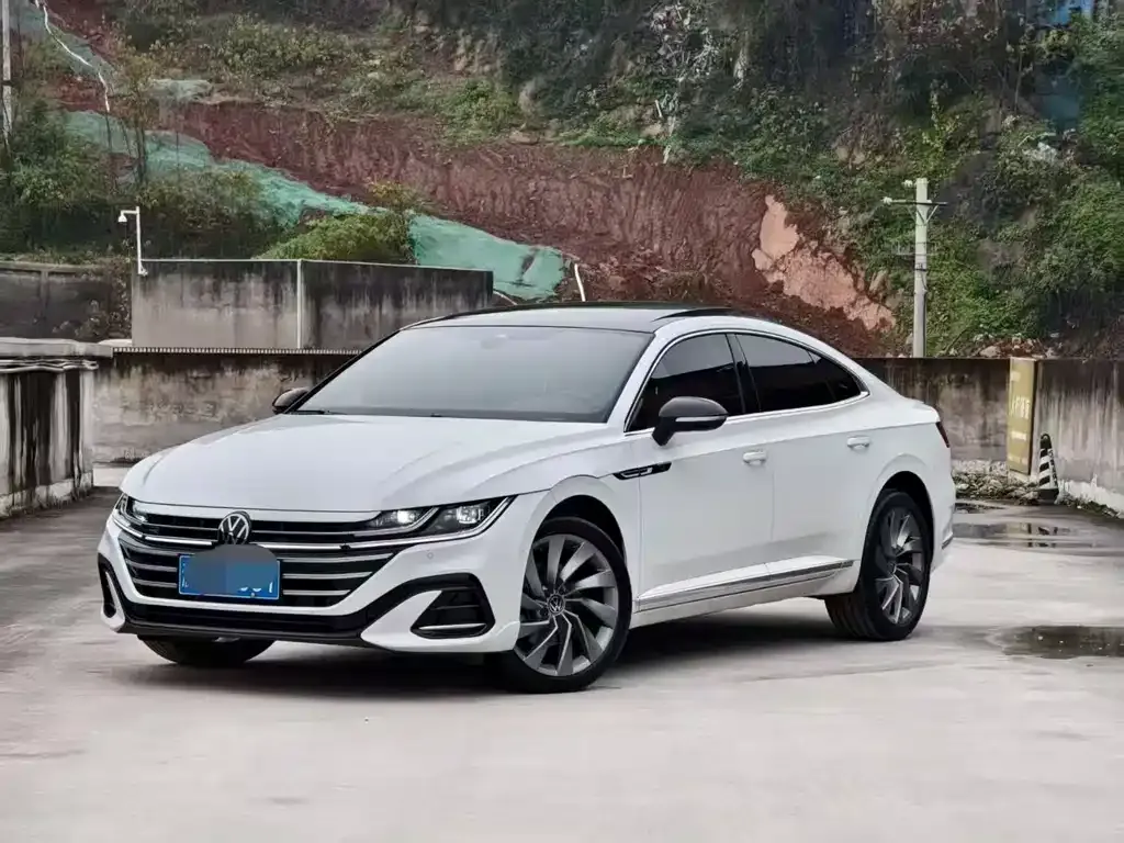 Volkswagen CC 2024 из CN, фото 1