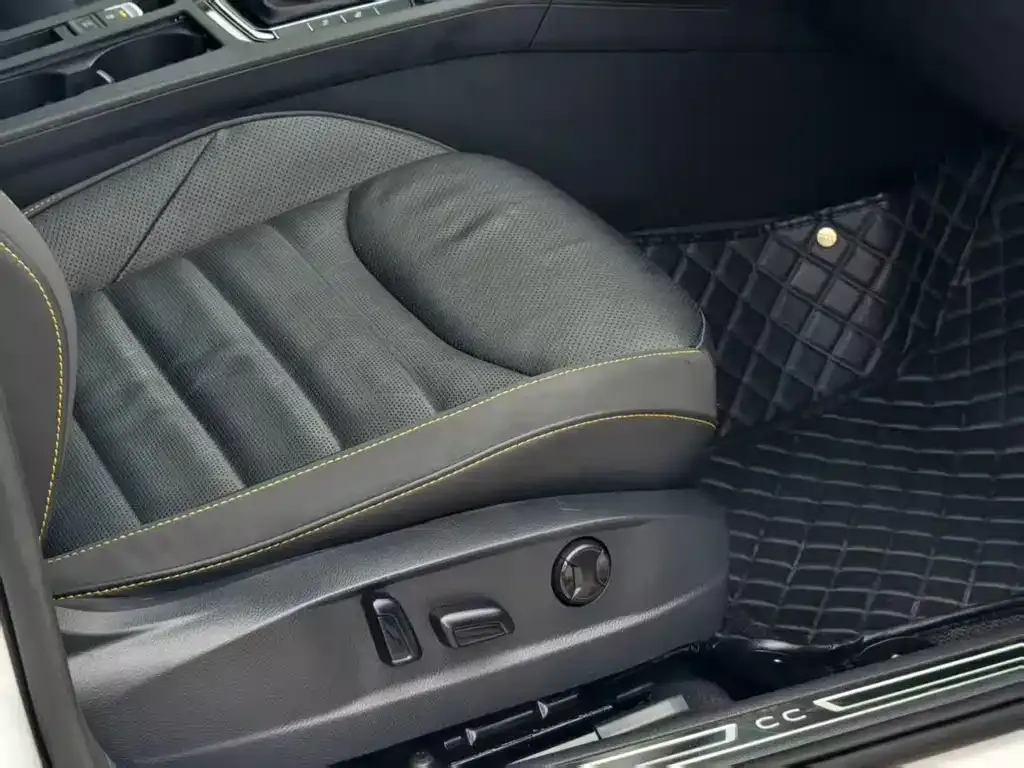 Volkswagen CC 2024 из CN, фото 8