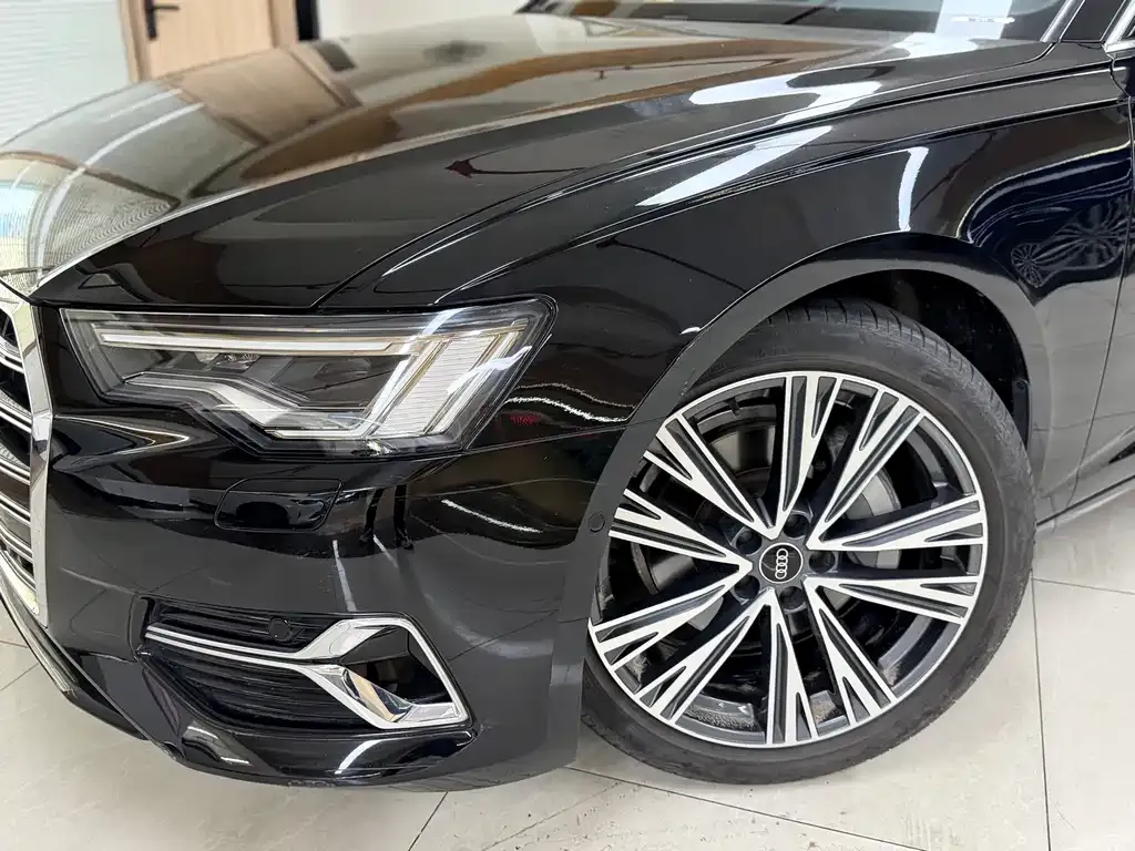 Audi A6L 2023 из CN, фото 9