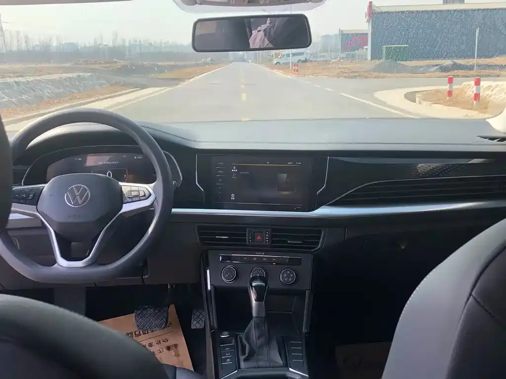 Volkswagen Passat — фото 10