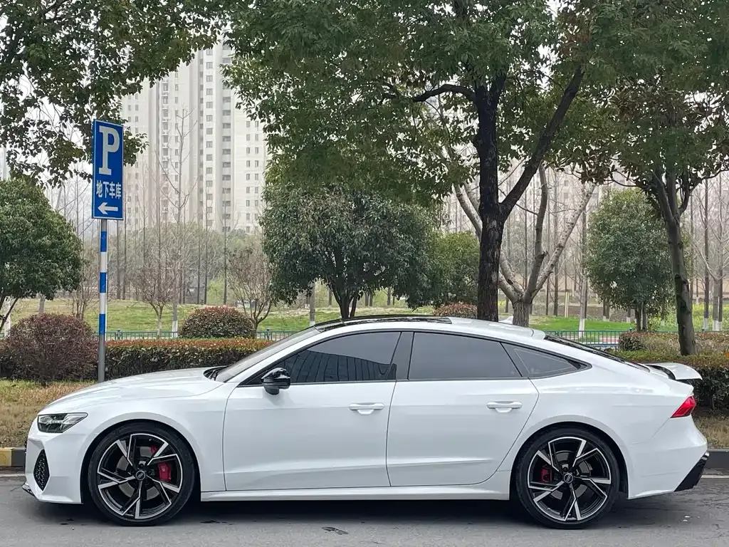 Audi A7 2024 из CN, фото 7