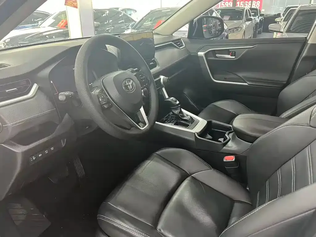 Toyota Wildlander 2024 из CN, фото 3