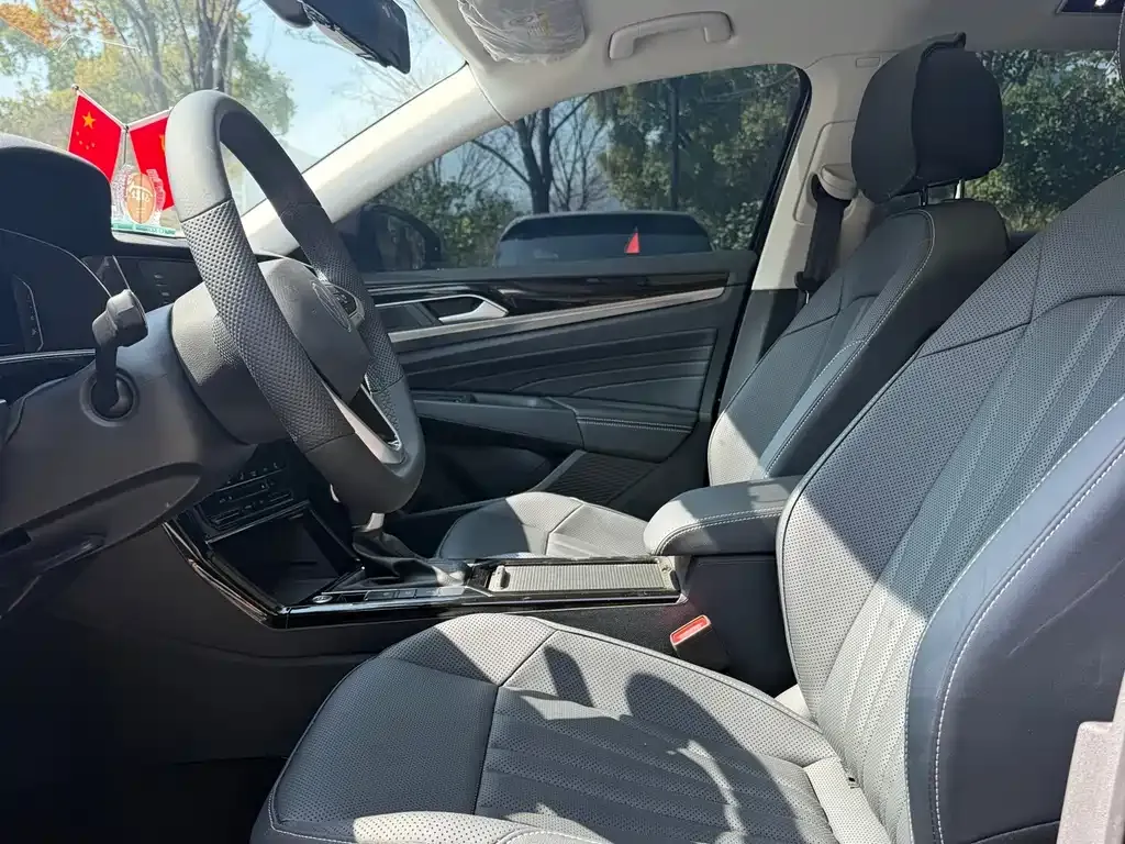 Volkswagen Passat 2025 из CN, фото 10