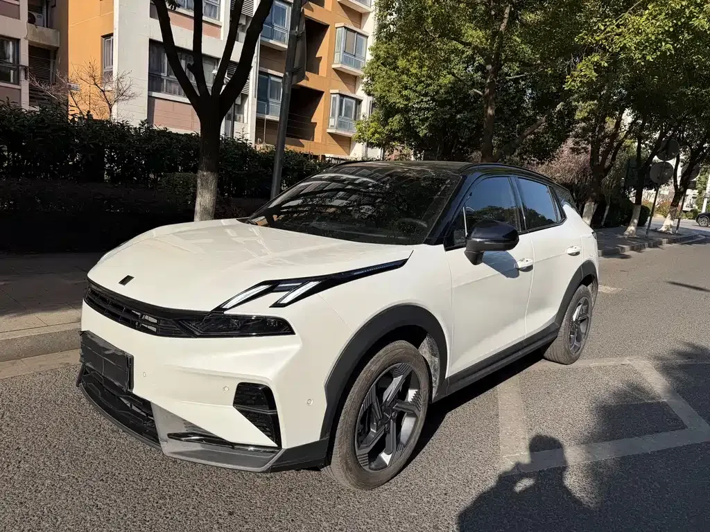 Lynk & Co 06 2025 из CN, фото 1