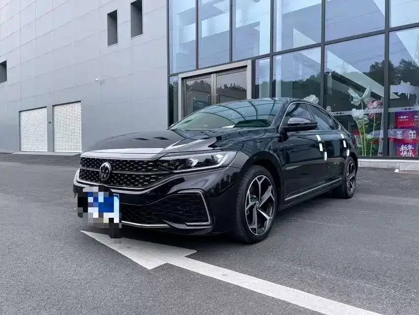 Volkswagen Passat — фото 1