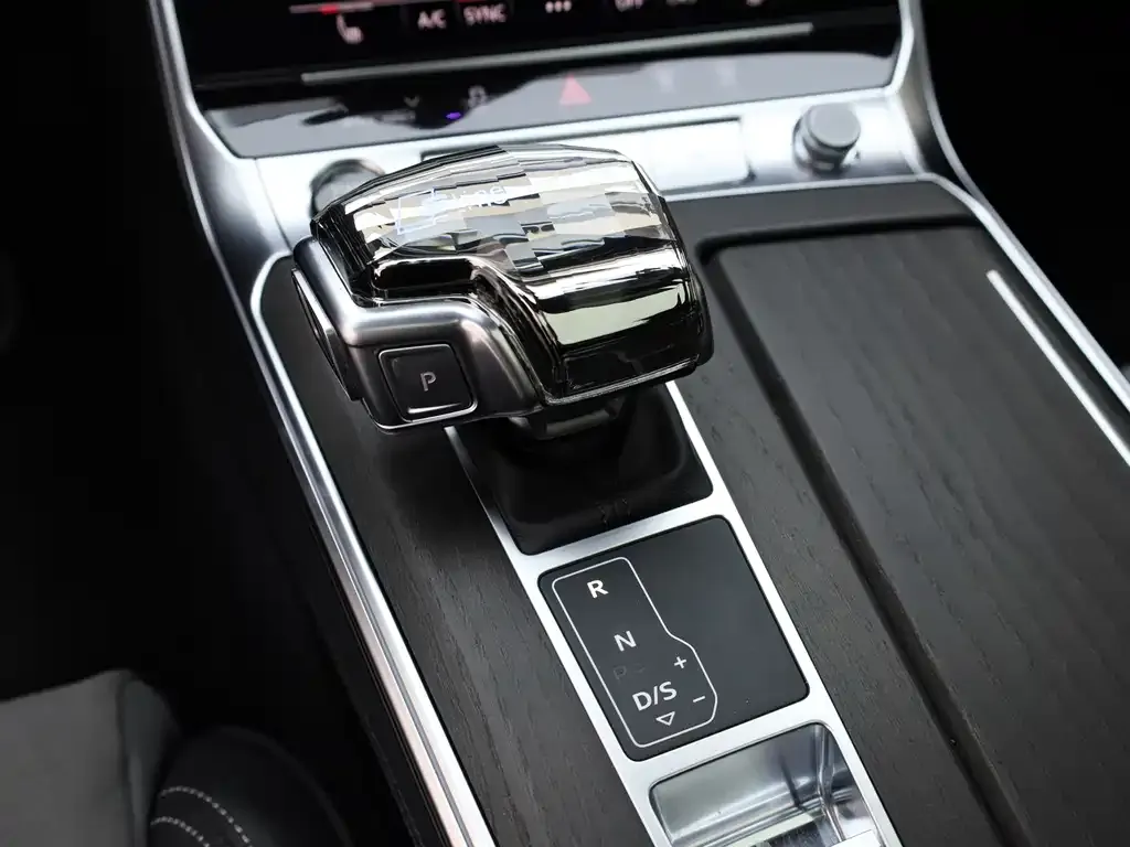 Audi A6L 2025 из CN, фото 7