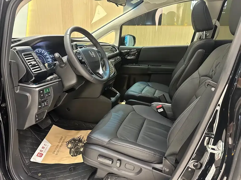 Honda Elysion 2021 из CN, фото 9