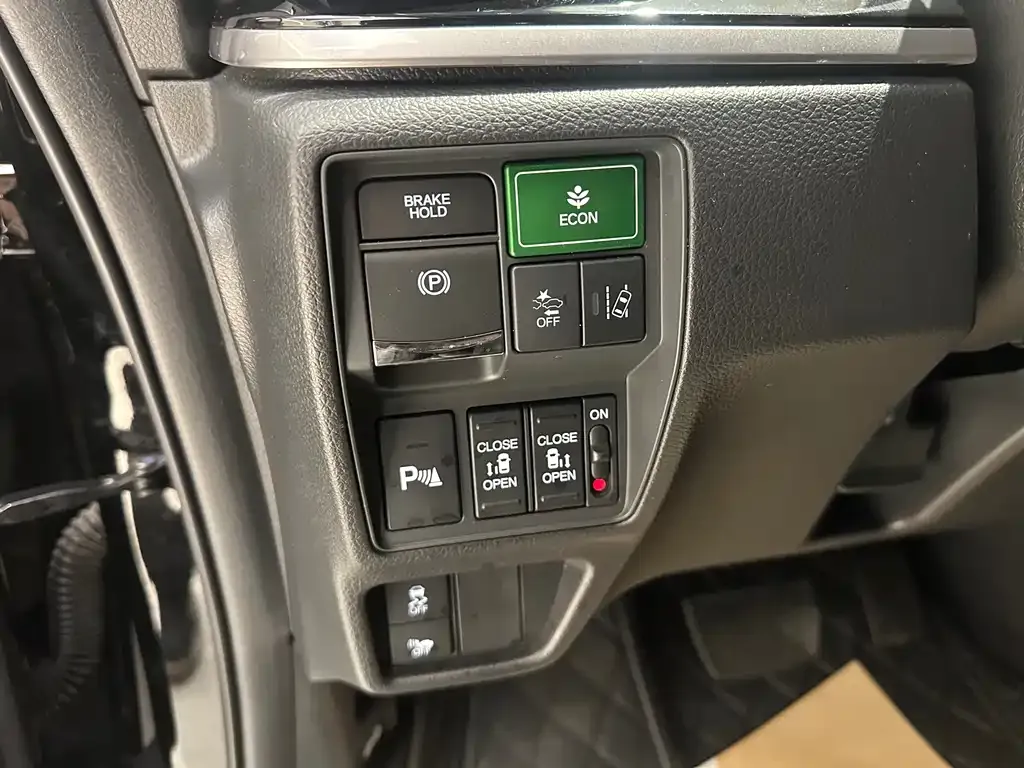 Honda Elysion 2021 из CN, фото 8