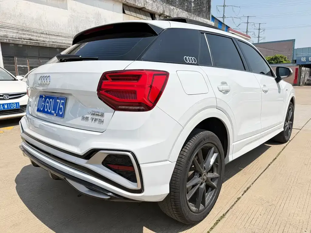 Audi Q2L 2023 из CN, фото 7