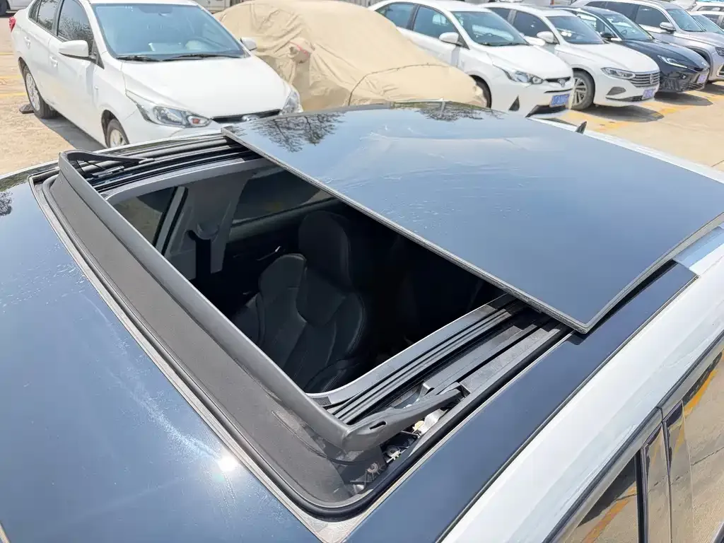 Audi Q2L 2023 из CN, фото 5