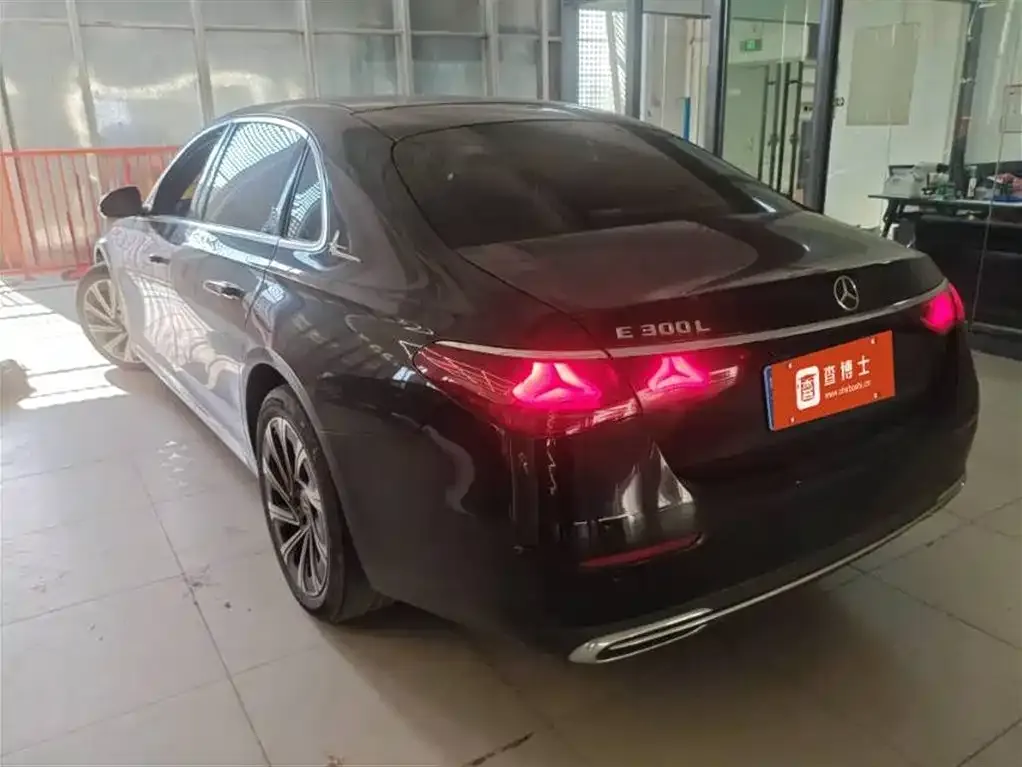 Mercedes-Benz E-Class 2024 из CN, фото 2