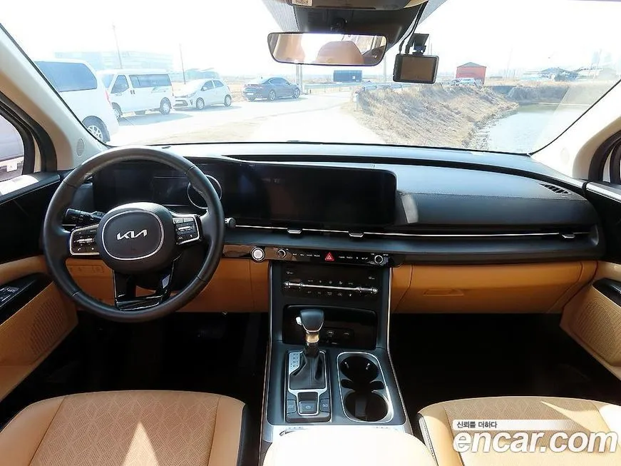 Kia Carnival — фото 10