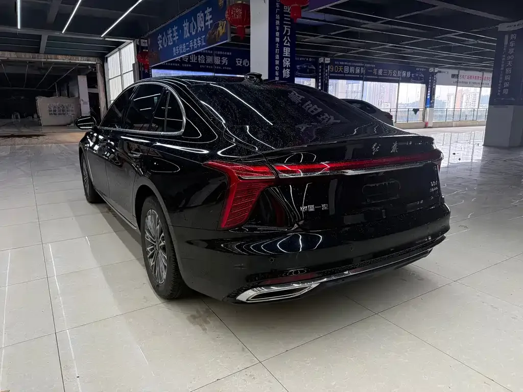 Hongqi H5 — фото 6