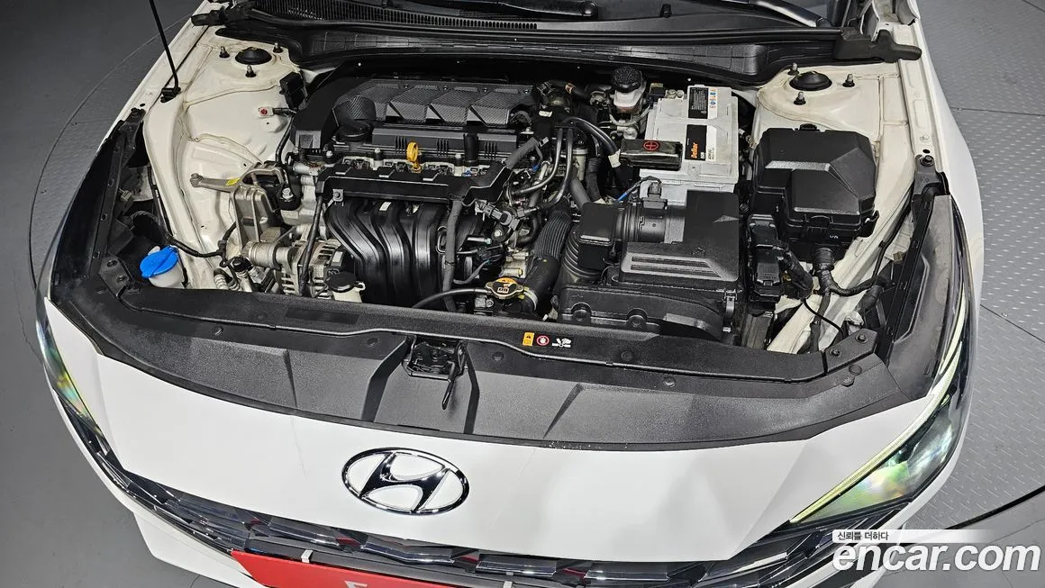 Hyundai AVANTE — фото 3
