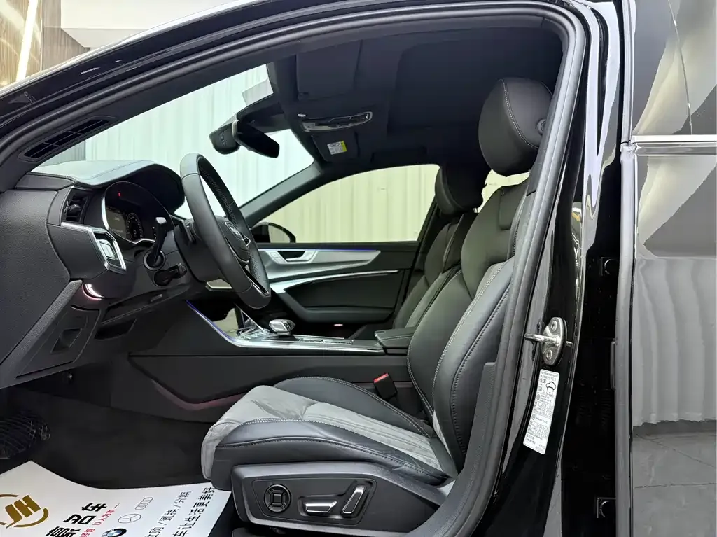 Audi A6L 2024 из CN, фото 4