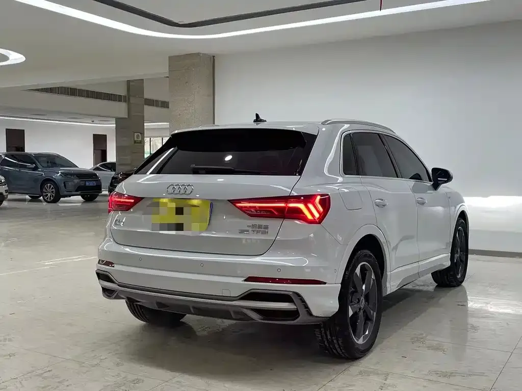 Audi Q3 2024 из CN, фото 6