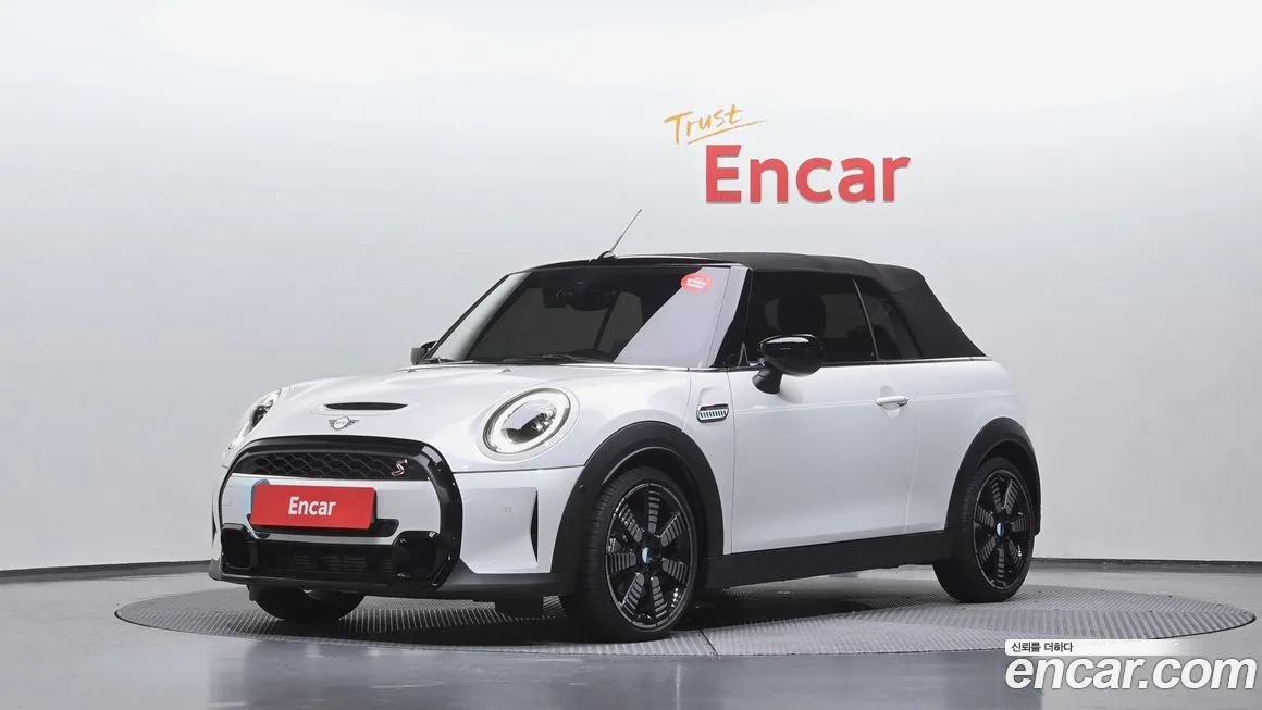 Mini Cooper Convertible 2023 из KR, фото 1