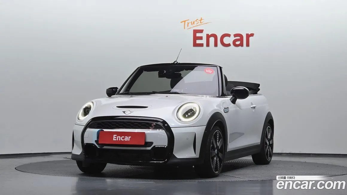 Mini Cooper Convertible 2023 из KR, фото 7