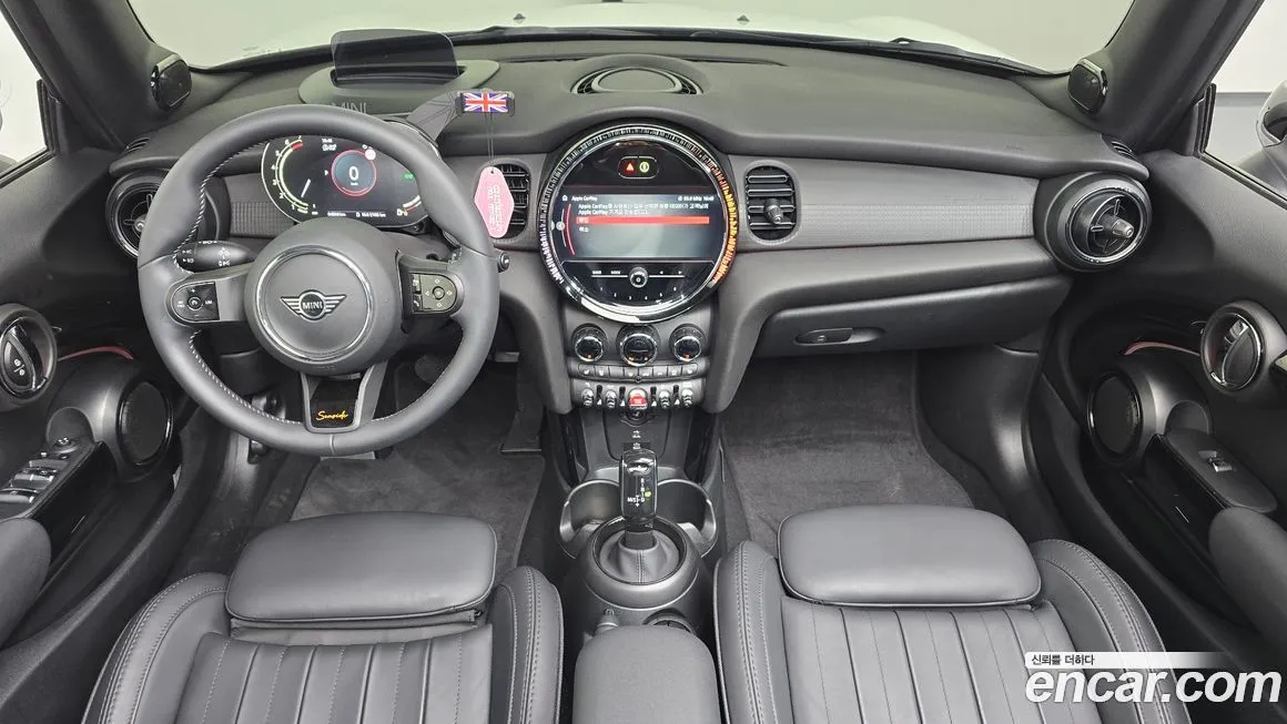 Mini Cooper Convertible 2023 из KR, фото 2