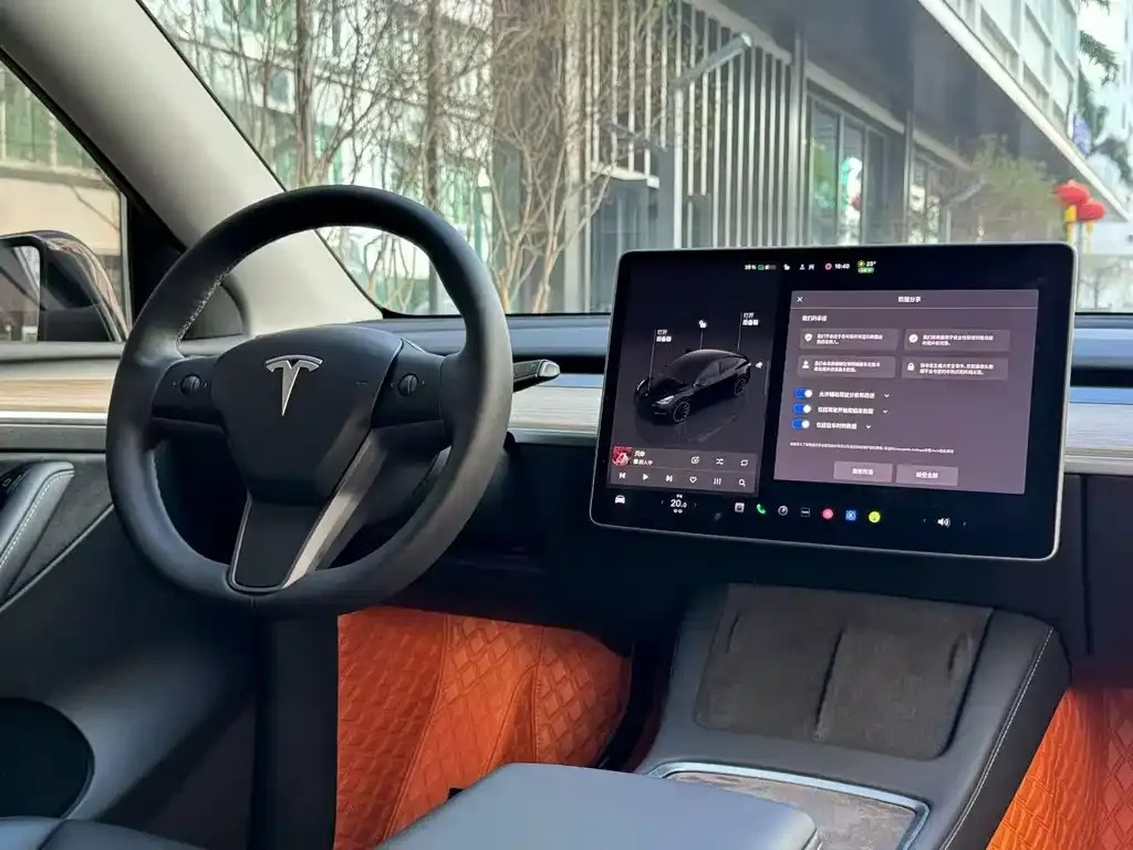 Tesla Model Y — фото 4