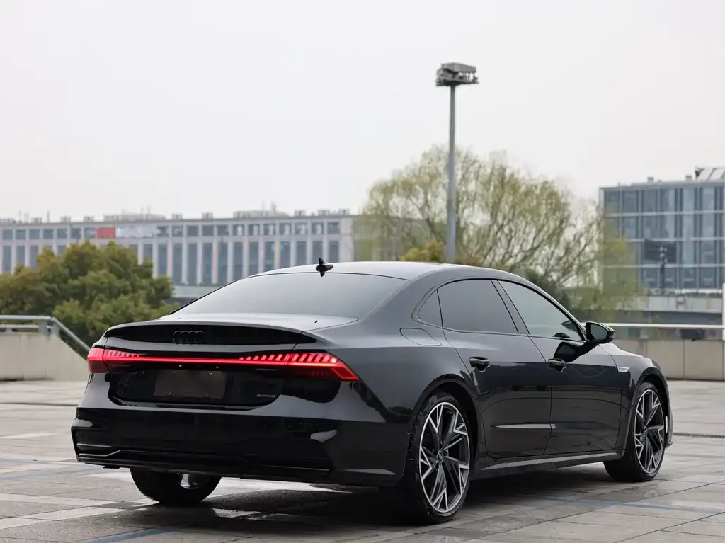 Audi A7L — фото 3