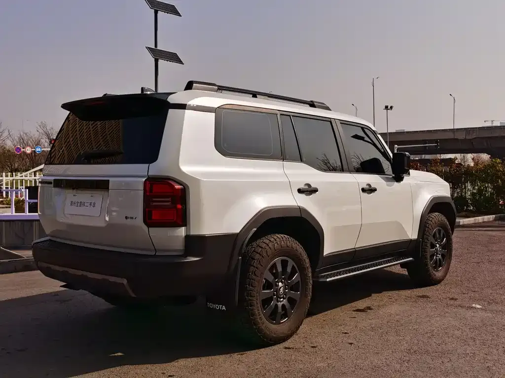 Toyota Prado 2024 из CN, фото 6