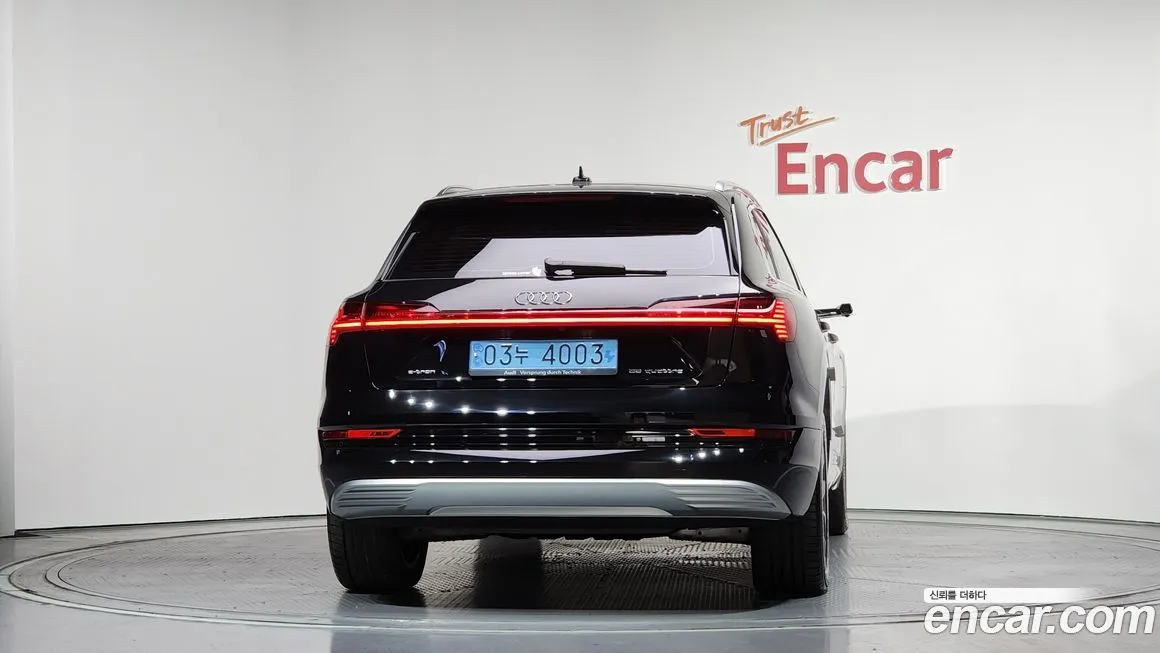 Audi e-tron 2022 из KR, фото 3