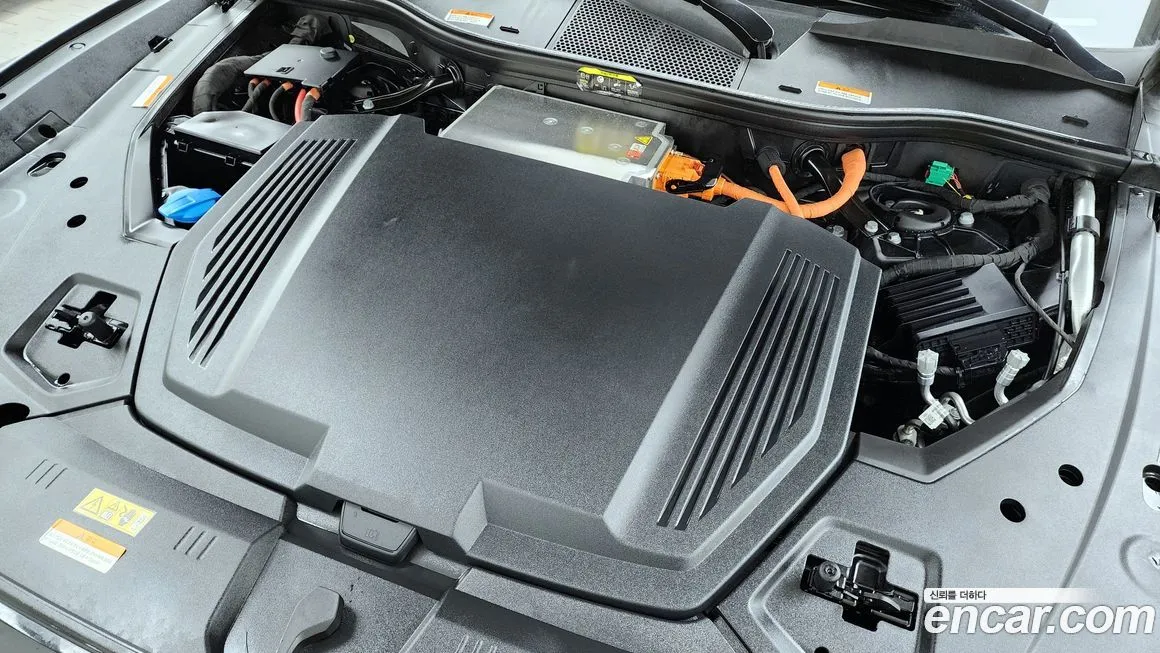 Audi e-tron 2022 из KR, фото 6