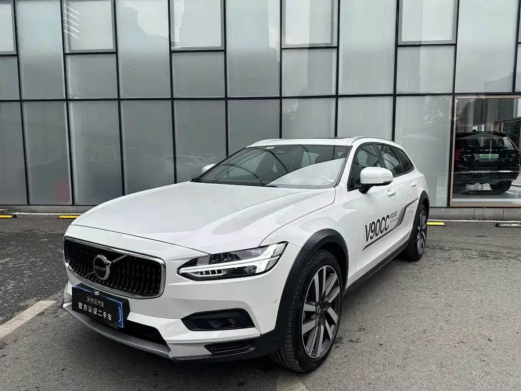 Volvo V90 — фото 1