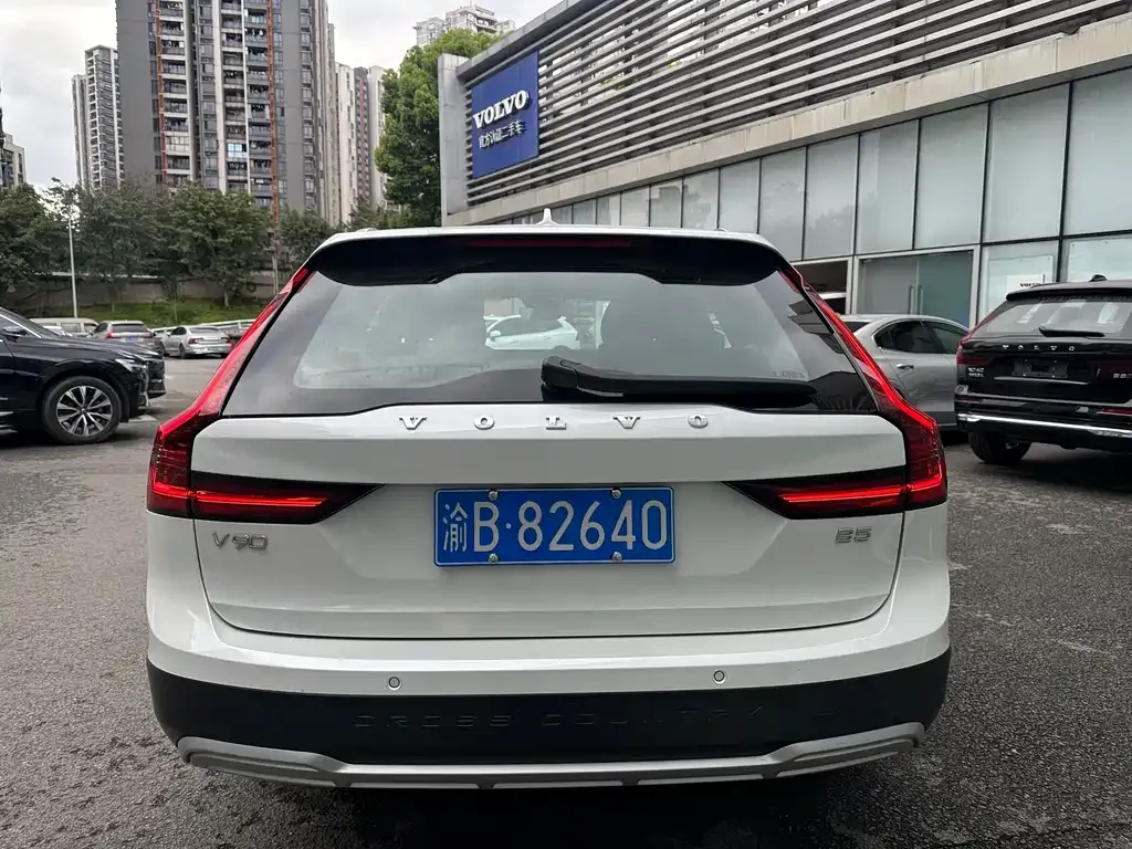 Volvo V90 — фото 10