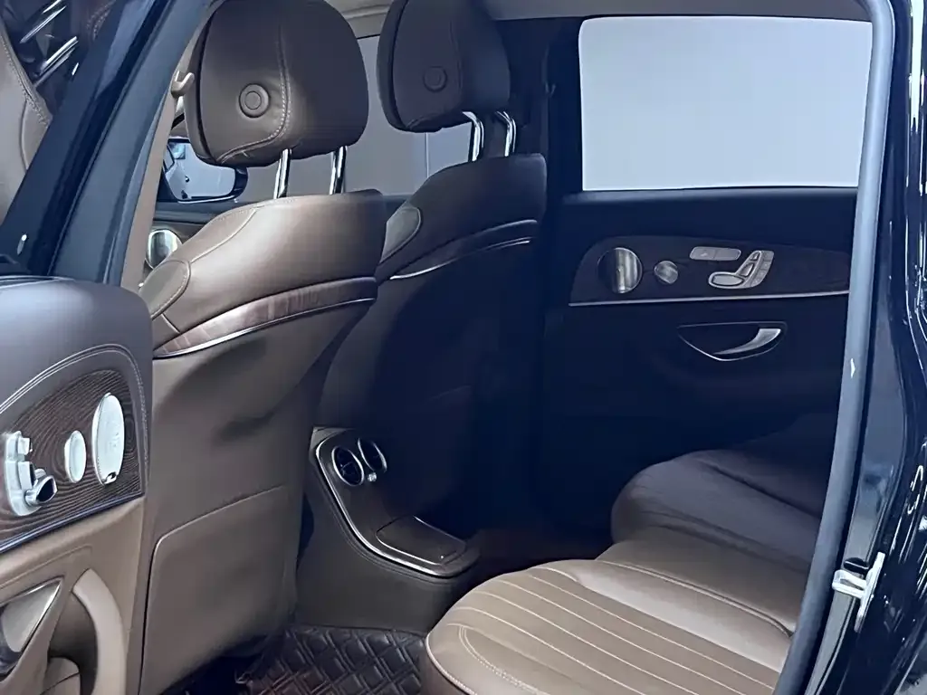 Mercedes-Benz E-Class 2023 из CN, фото 2