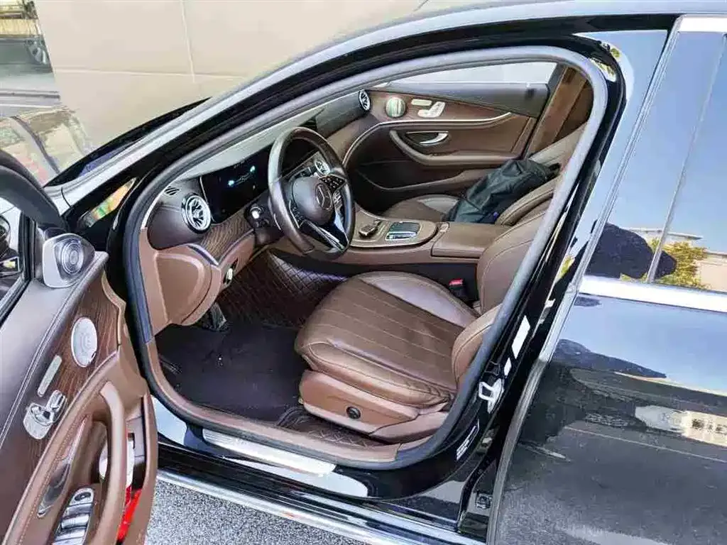 Mercedes-Benz E-Class 2023 из CN, фото 2